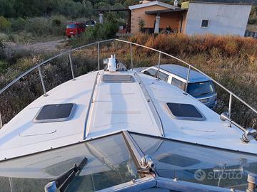 Barca senza motore e carello