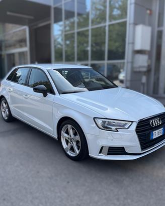 Audi A3 SPB 1.6 TDI 116 CV S tronic Sport
