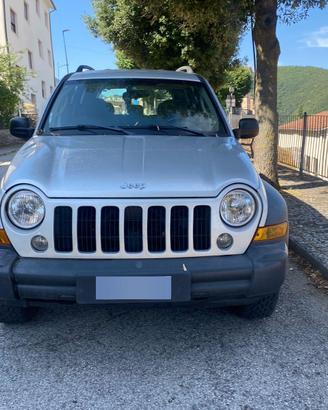 cherokee 2.8 CRD Diesel Sport - Anno 2006