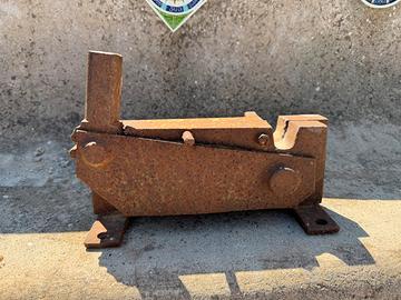 Utensile piega metallo da banco in ferro