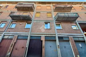 3 LOCALI A GUASTALLA