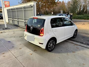 Volkswagen up! 2019