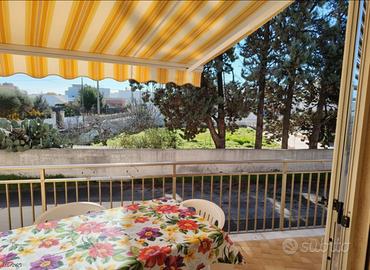 VILLETTA MAGNOLIA A PESCOLUSE A 400m SPIAGGIA