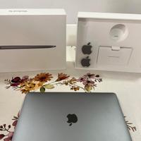 Makbook Air 2020 4 cicli