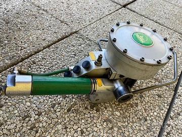 Reggiatrice pneumatico FERPLAST per pallet