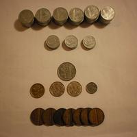 Monete da 5,10,20,50,100 lire e gettoni telefonici