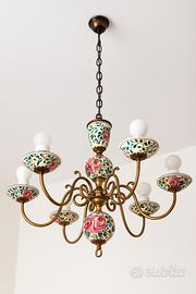 Elegante lampadario floreale anni ‘70