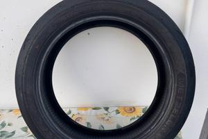 Pirelli sc1 120/70/17 e Metzeler K1 180/60/17