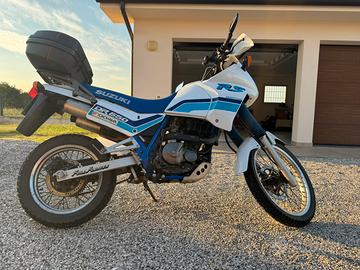 Suzuki Dr Rs650