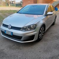 golf 7 2015 1.6 tdi 110cv allestimento gtd 