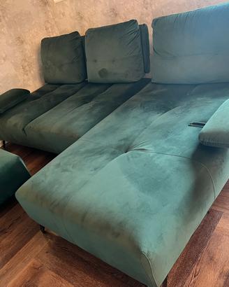 ✨ DIVANO CON CHAISE LONGUE E POUF