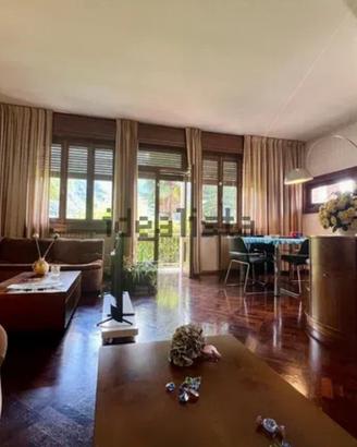 Complementi di arredo di design anni 70