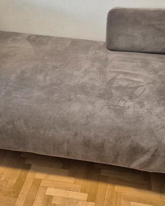 Divano contemporaneo in alcantara grigia