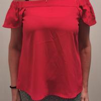 Maglia marca ANIS Collection di colore rosso. 