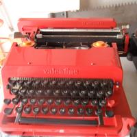 MACCHINA DA SCRIVERE OLIVETTI VALENTINE(NUMERO 1)