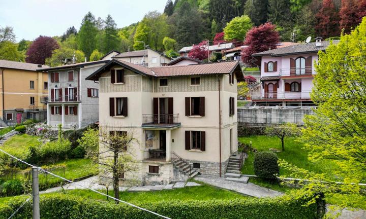 Villa o villino Alta Valle Intelvi