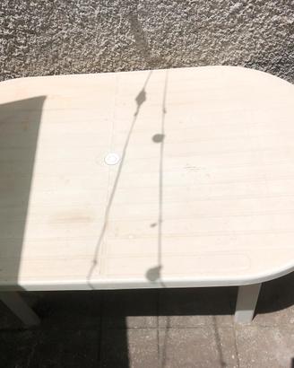 Tavolo da giardino