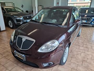 Lancia Ypsilon 1.2 8v *NEOPATENTATI