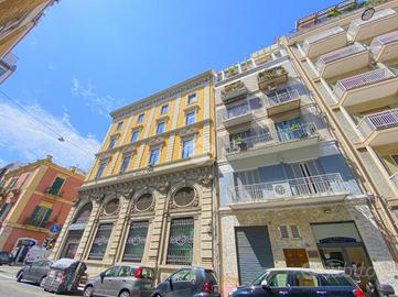 2 LOCALI A BARI