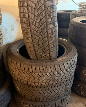 Pneumatici GoodYear 225/55R18