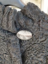 GIACCA LUNGA PERSIANO NERO – Astrakan – elegante