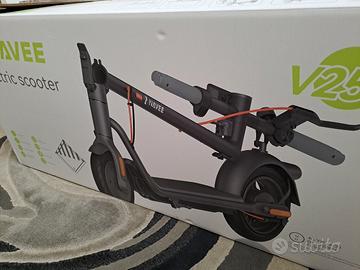 Monopattino elettrico NAVEE V25 Pro