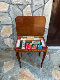Tavolino Musicale Vintage con Carillon