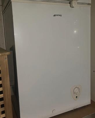 Congelatore a pozzetto Smeg da 90 litri classe A+