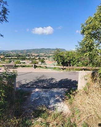 TER. RESIDENZIALE A GUALDO TADINO