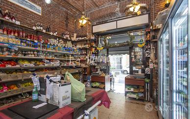 Negozio a Milano Via Giuseppe Piermarini 2 locali