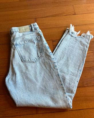 Jeans mom vita alta strappati chiari