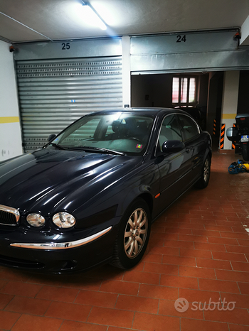 Jaguar x-type 2.5 benzina 4x4 anno 2001