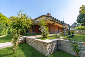 PORZIONE DI BIFAMILIARE A GROTTAFERRATA