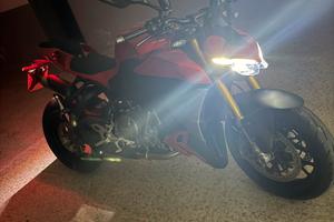 Ducati streetfighter v2 s