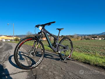 Santa cruz nomad V5 CC