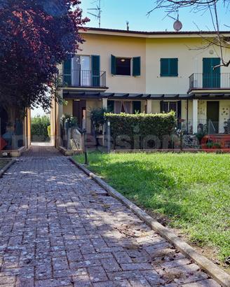Villa a schiera Pietrasanta [UL166MDVRG]