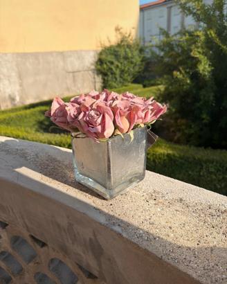 Centrotavola con fiori finti