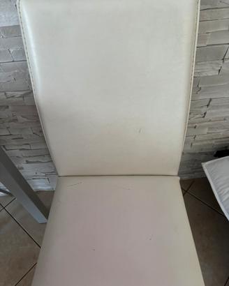 Sedie in pelle bianca