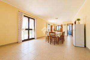 5 LOCALI A MONTE SANT'ANGELO