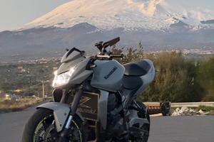 kavasaki Z750 depo 