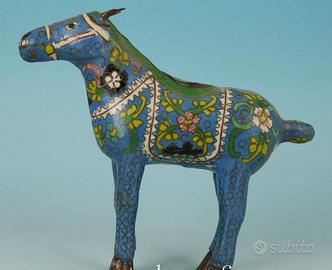 Cavallo vintage in cloisonné cinese - stile Dinast