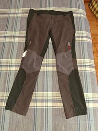 pantaloni tecnici da montagna