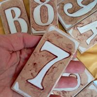 targhette dipinte a mano con numero civico