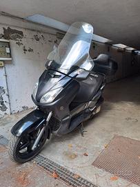 Yamaha X-max 250