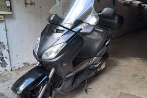 Yamaha X-max 250
