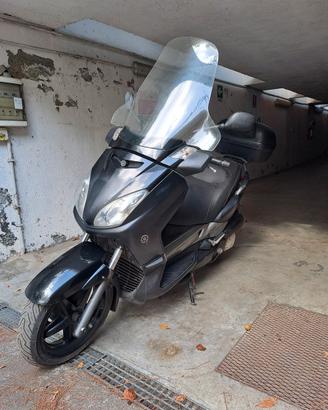 Yamaha X-max 250