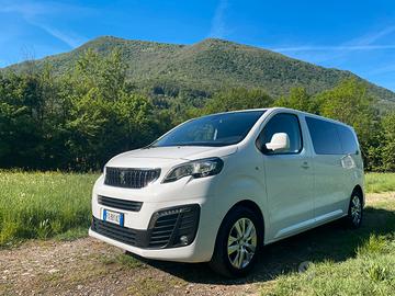 Peugeot Travelker Eat8  1777cv  + kit letto