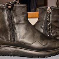 Stivaletto nero Hogan con zip 