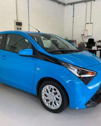 Toyota Aygo 1.0 VVT-i 69 CV 5 porte x-business
