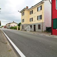 TRIFAMILIARE A TRAVACÒ SICCOMARIO